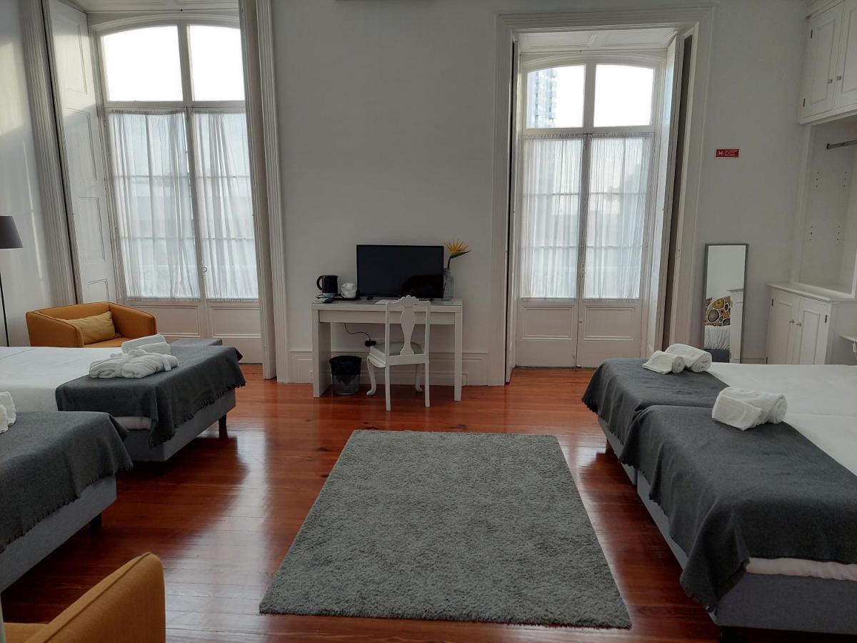 Cc Guest House - "Ao Mercado" 蓬塔德尔加达 外观 照片