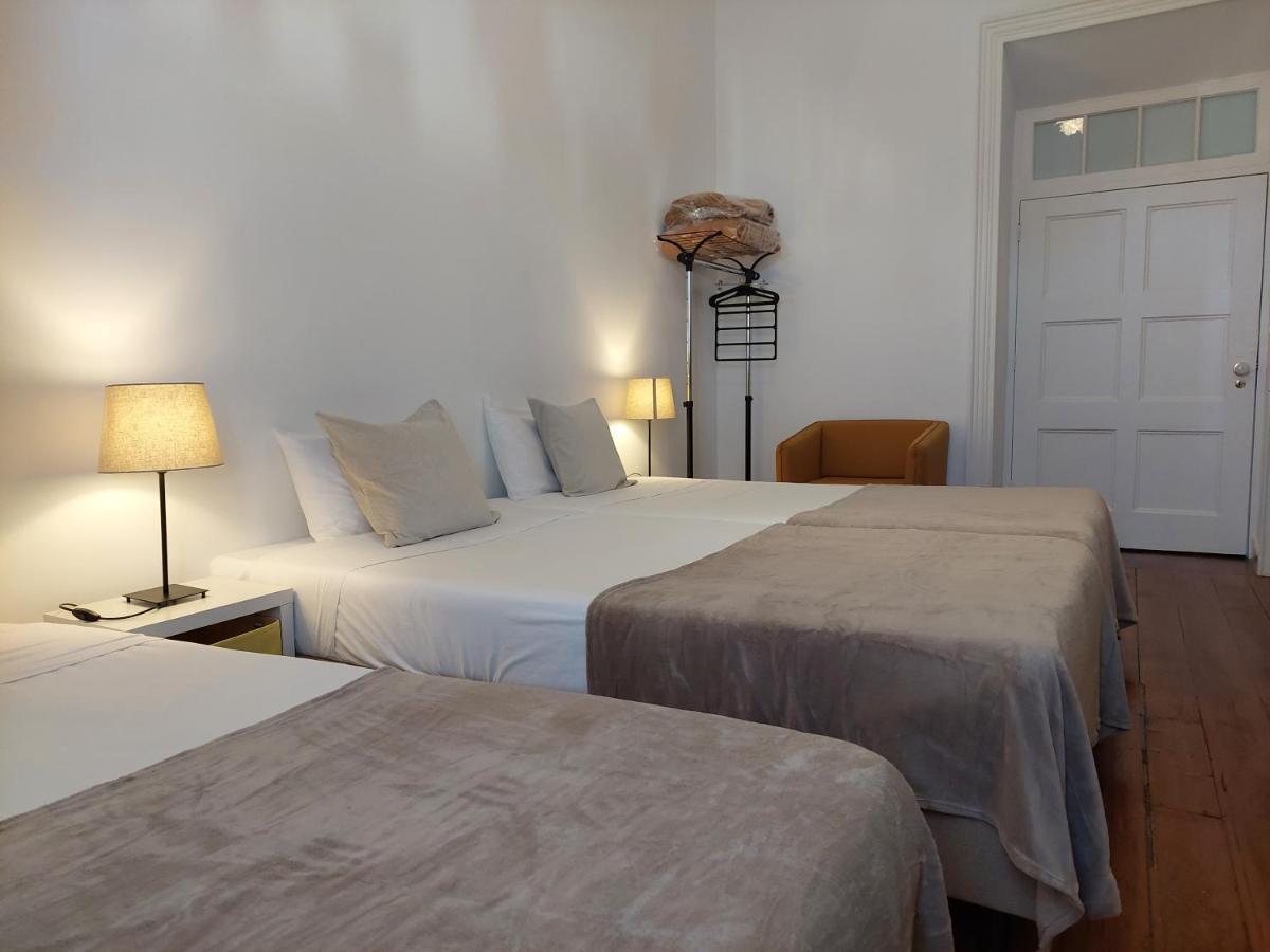 Cc Guest House - "Ao Mercado" 蓬塔德尔加达 外观 照片